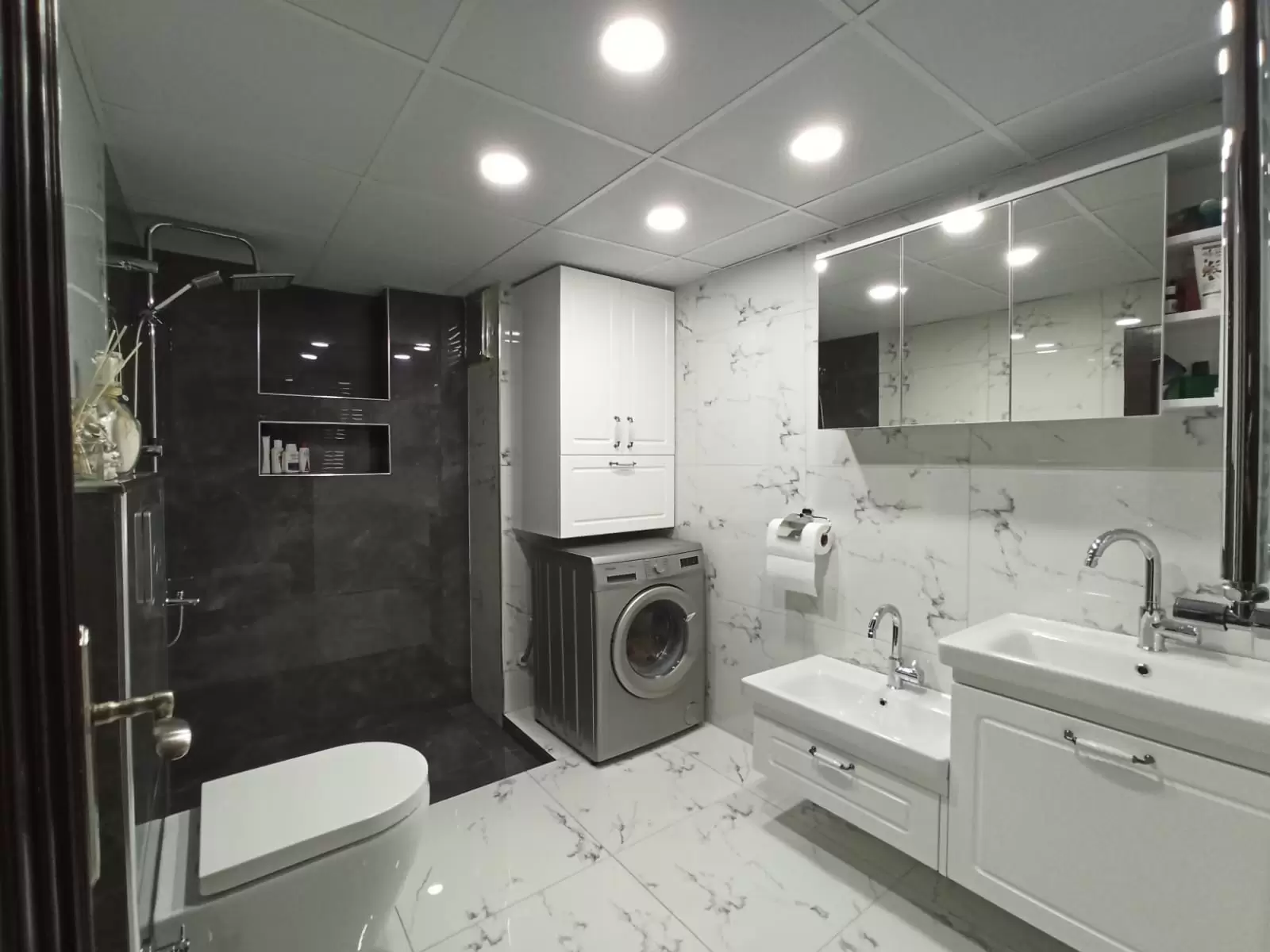Banyo Dolabı